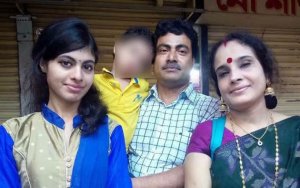 வங்கதேசத்தில் இந்து ஓய்வுபெற்ற ஆசிரியர் குடும்பத்துடன் படுகொலை: 2 பேர் கைது!