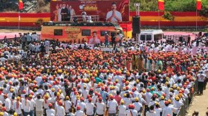 விஜய் பங்கேற்ற த.வெ.க. மாநாட்டில் துயரம் : கூட்டத்தில் மயங்கி விழுந்த நபர் உயிரிழப்பு!